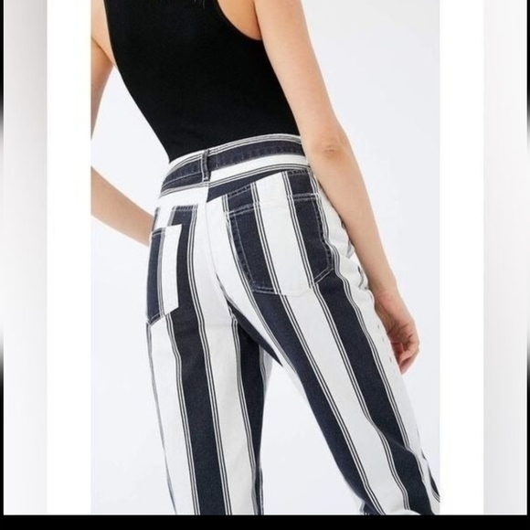 BDG Black and White Striped Women Jeans - Picture 4 of 7